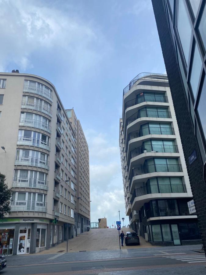 Portofino - Luxe Appartement Met Lateraal Zeezicht Остенде Екстериор снимка